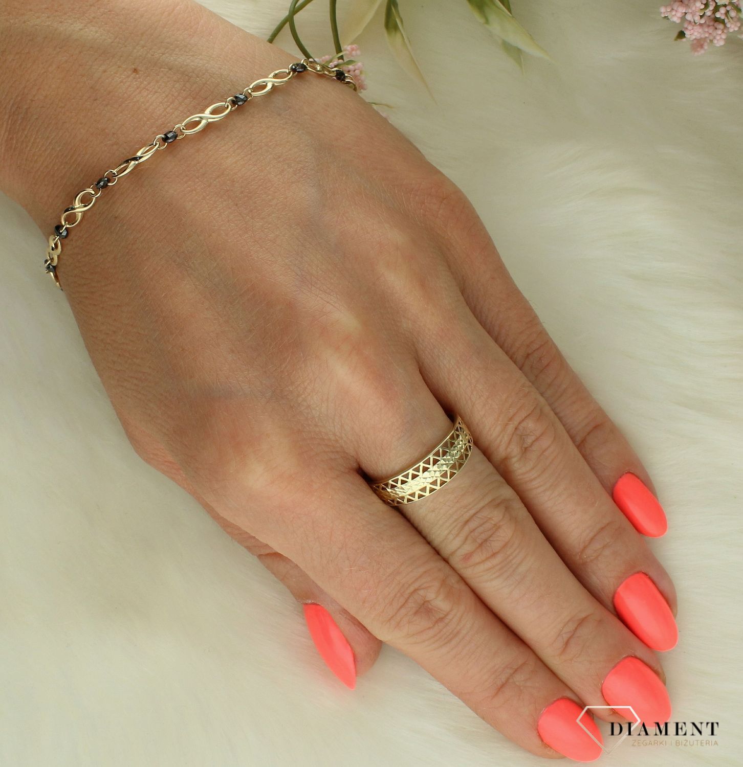 Złoty pierścionek damski 375 ażurowa obrączka PI 6329 375. Złoty pierścionek damski. Złoty pierścionek na prezent. Pierścionek złoty dla kobiety. Złoty pierścionek próby 375 (2).jpg